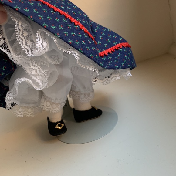 Madame Alexander Dolly - Picture 5 of 8